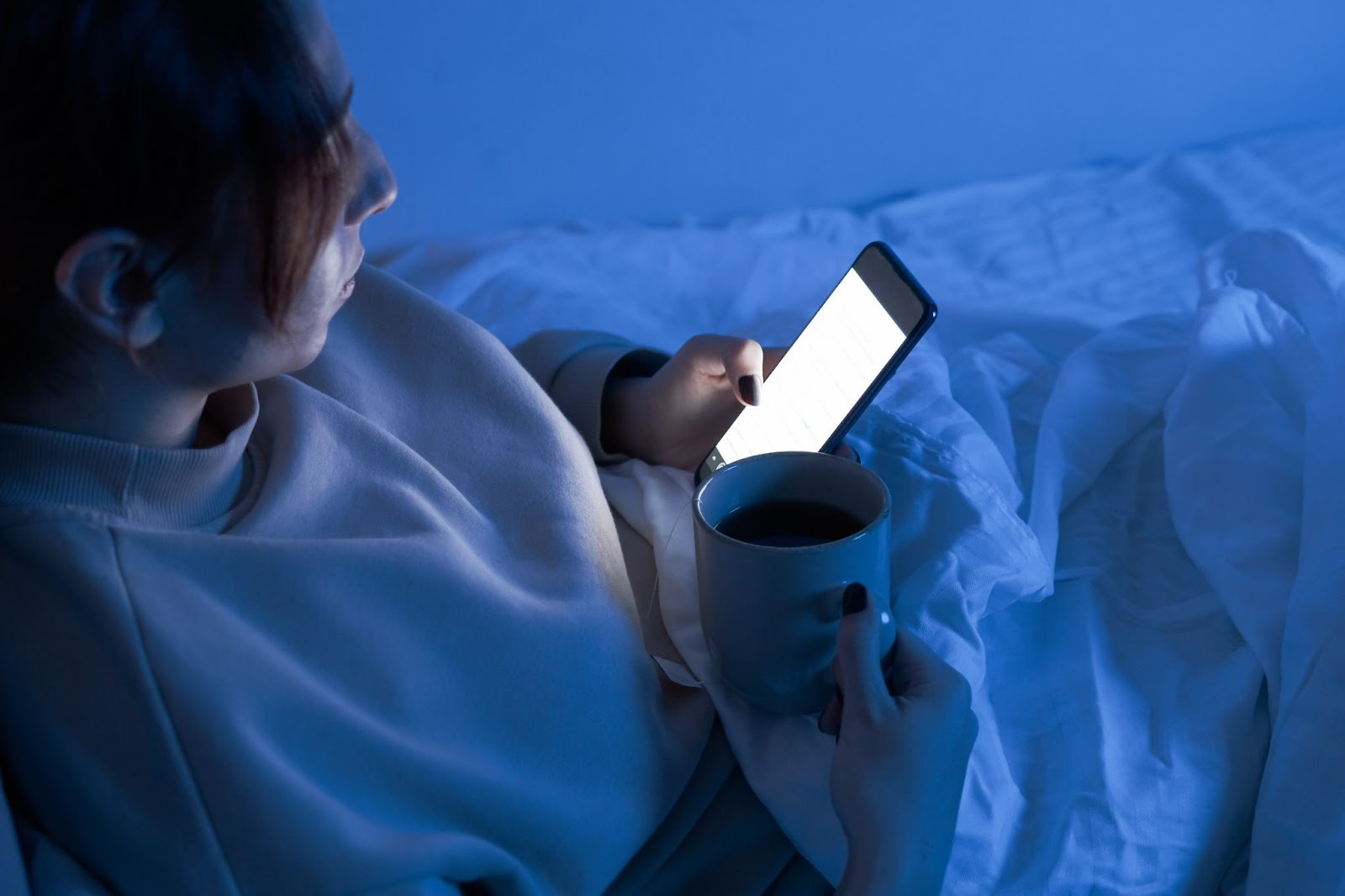 Tech and Sleep: How Blue Light and Screen Time Impact Your Night