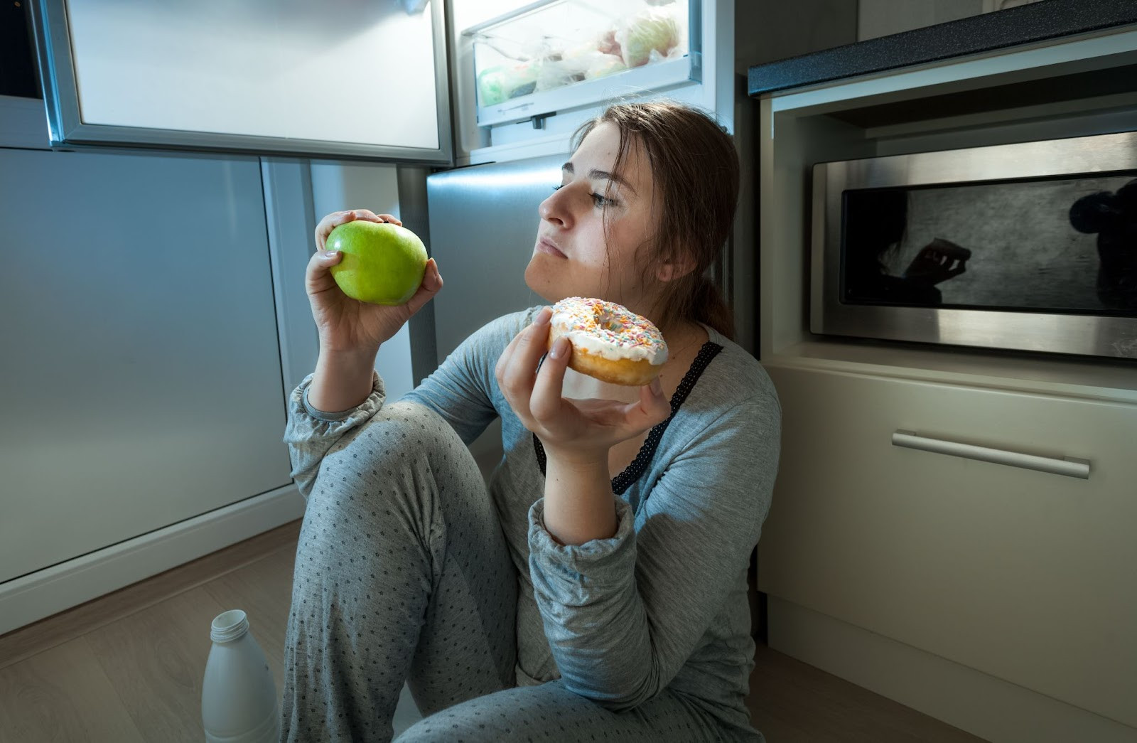 The Connection Between Diet and Sleep: Foods to Embrace and Avoid for Better Rest